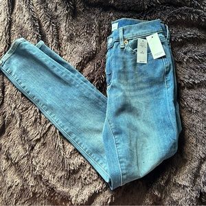 NWT Gap True Skinny Ankle Jeans Size 25P